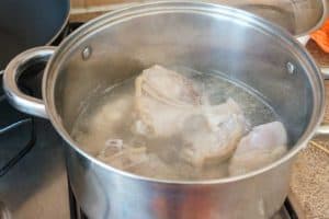 how long does it take to boil chicken thighs