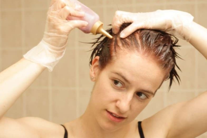 Can You Dye Your Hair When It’s Greasy – Plus Tips