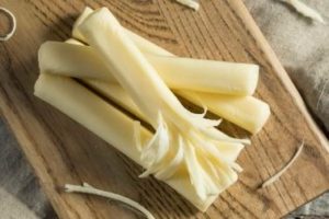 Read more about the article Does String Cheese Need to Be Refrigerated? How Long Does It Last?