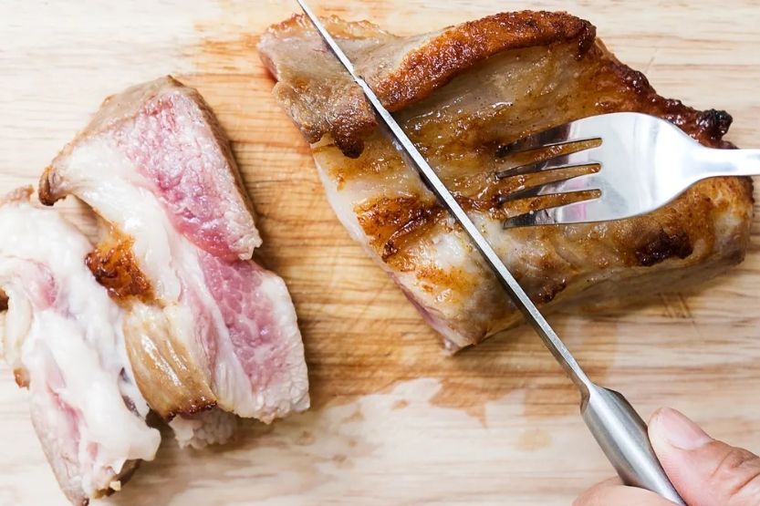 medium rare pork chop safe